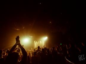 [PHOTOS] Simian Mobile Disco mobilizes its LA fan base (Sept 25, 2014) Preview