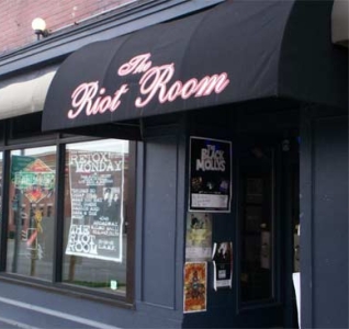 The Riot Room Logo
